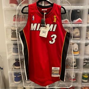 ❌SOLD❌ 🔥🏀 Authentic Dwyane Wade Miami Heat Alternate 2005-06 Jersey 🏀🔥